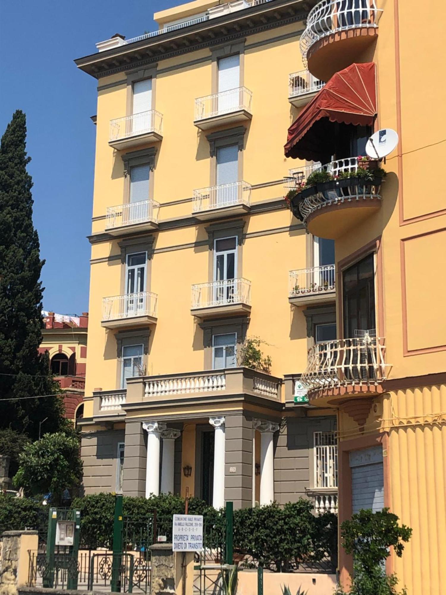 Vomero Guest House Napoli Esterno foto